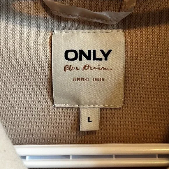 ONLY Beige Swacket - Picture 2 of 3